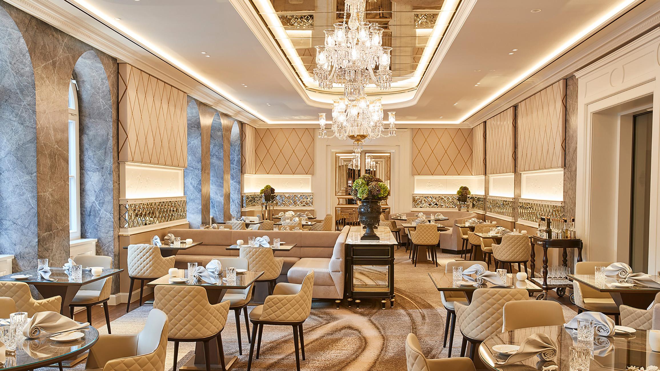 Vier Jahreszeiten Kempinski Muenchen Esterno foto The restaurant