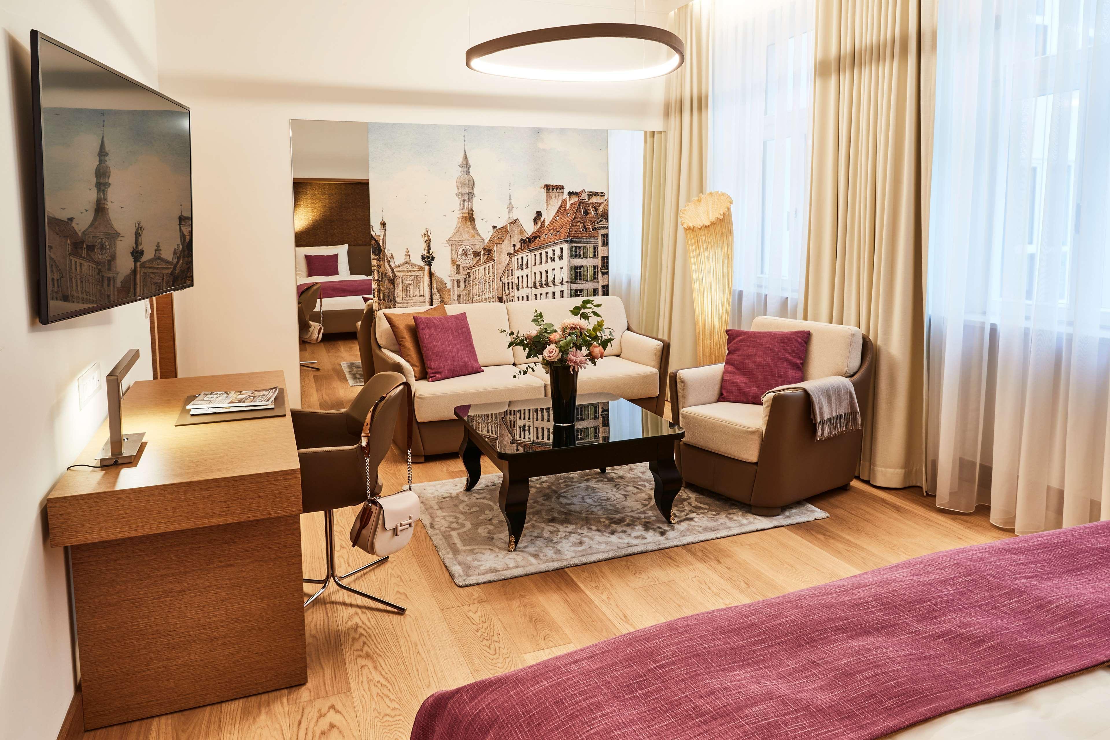 Vier Jahreszeiten Kempinski Muenchen Esterno foto Suite