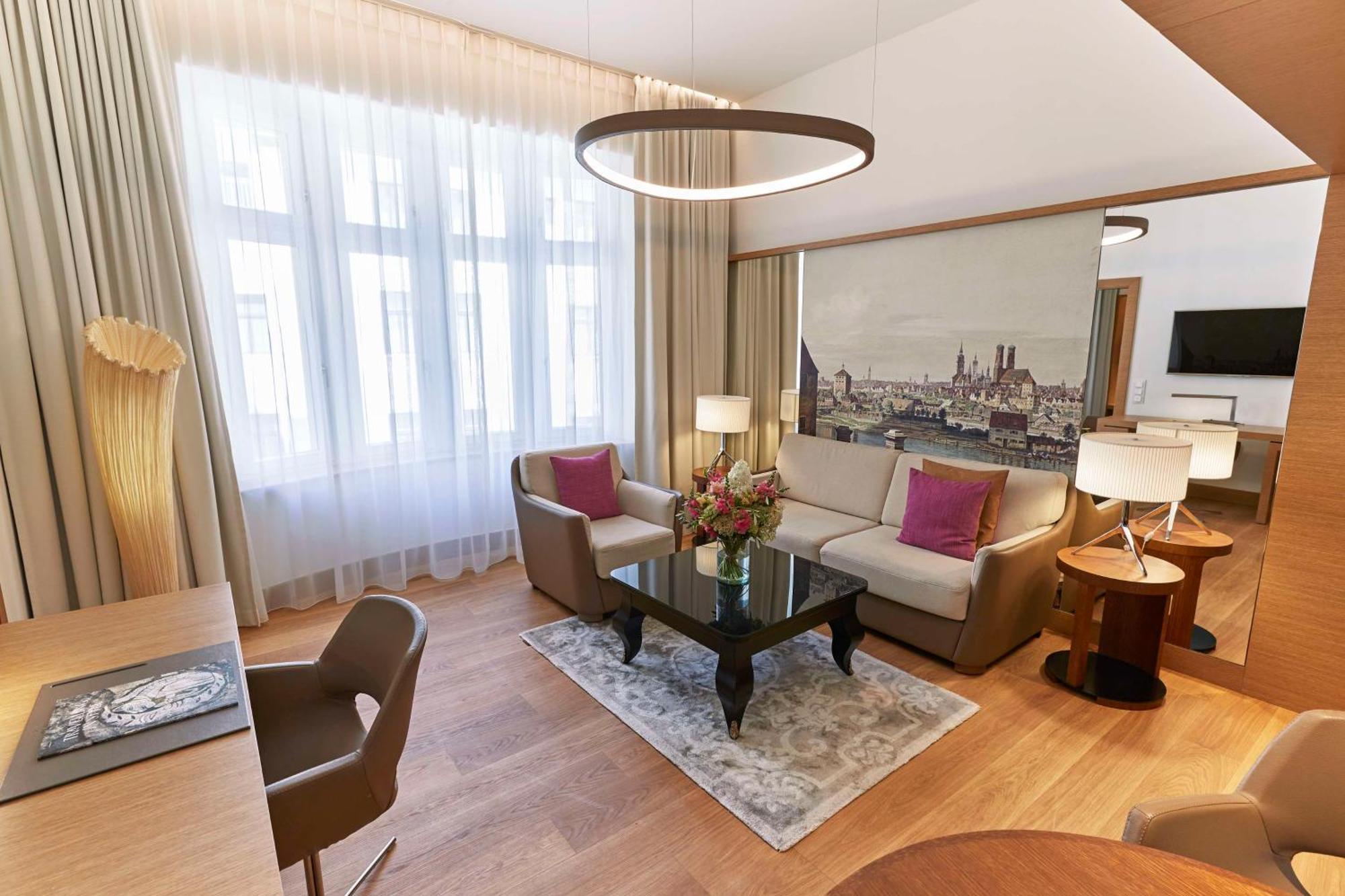 Vier Jahreszeiten Kempinski Muenchen Esterno foto